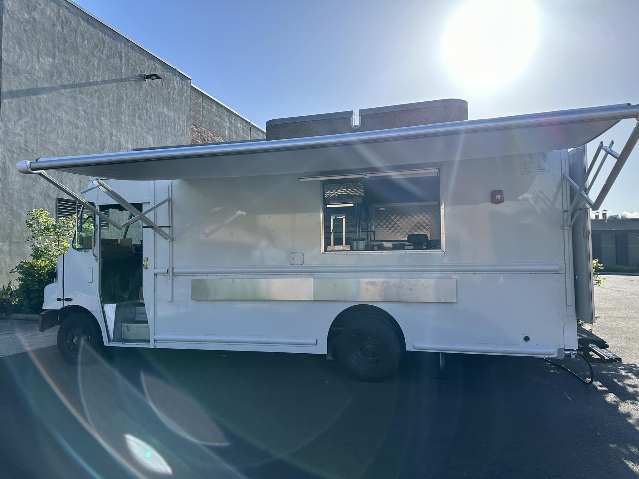 Photo of the Santiam Street Food truck